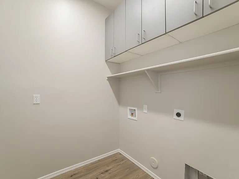 4439 W Apollo Rd — Photo 14