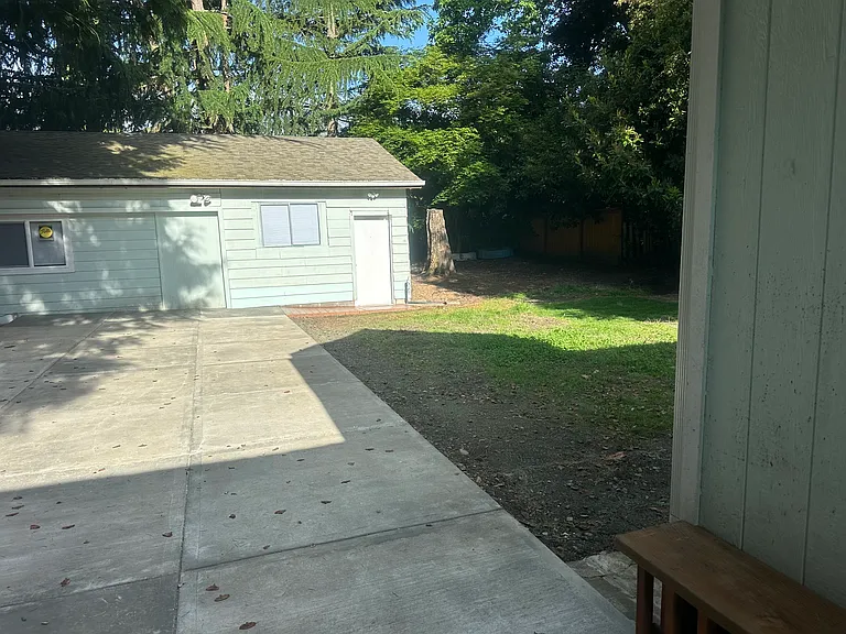 16607 Benson Rd S — Photo 23
