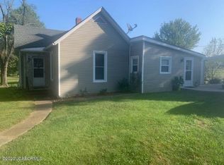 1604 Monroe St, Centertown, MO 65023