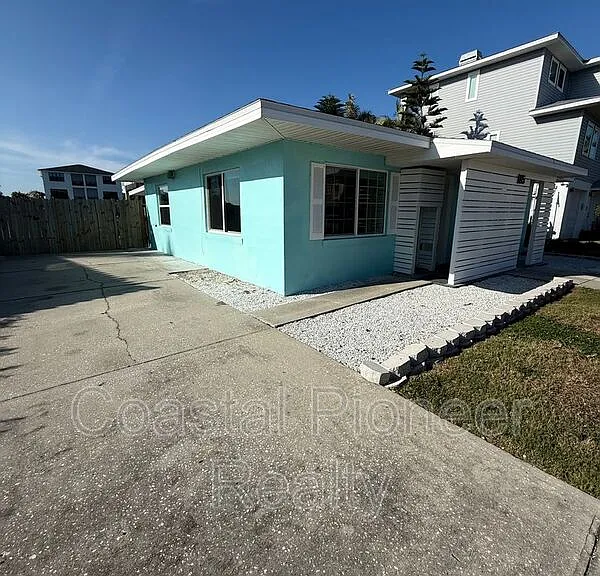 185 175th Terrace Dr E — Photo 16
