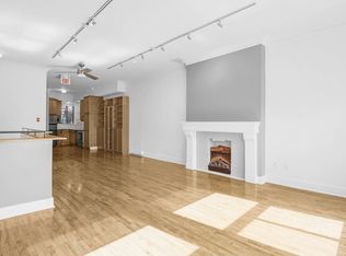 250 Carlton St #A, Toronto, ON M5A2L1