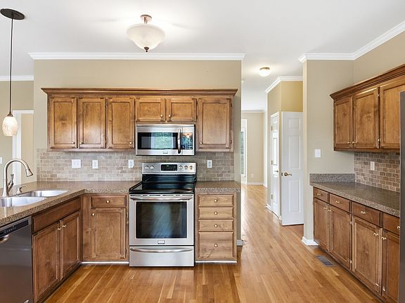 4th image of 2801 Tweed Pl