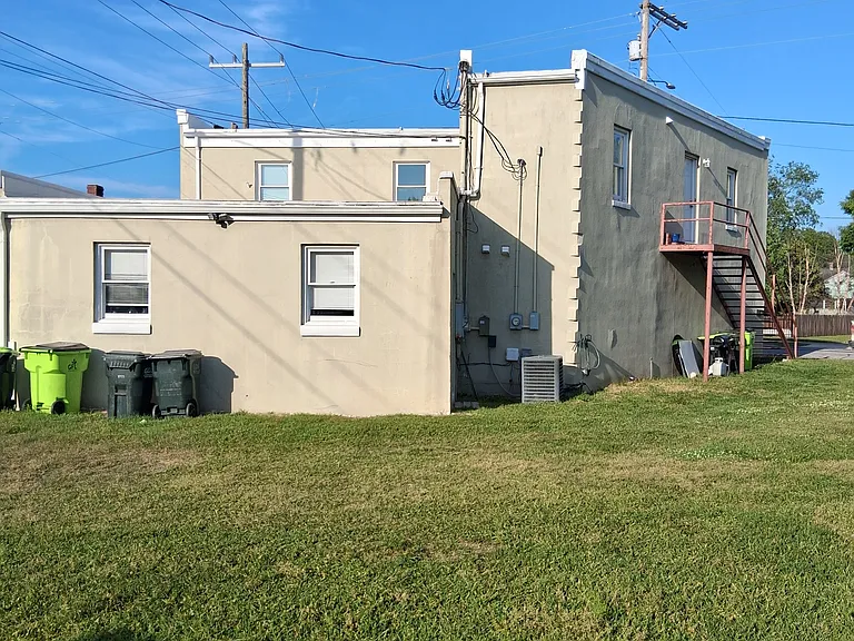 501 Queen St #501 — Photo 2