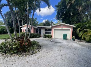 302 Island Rd, Glen Ridge, FL 33406