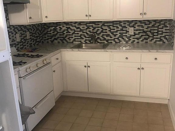 5th image of 1011 Nameoke St APT 1H