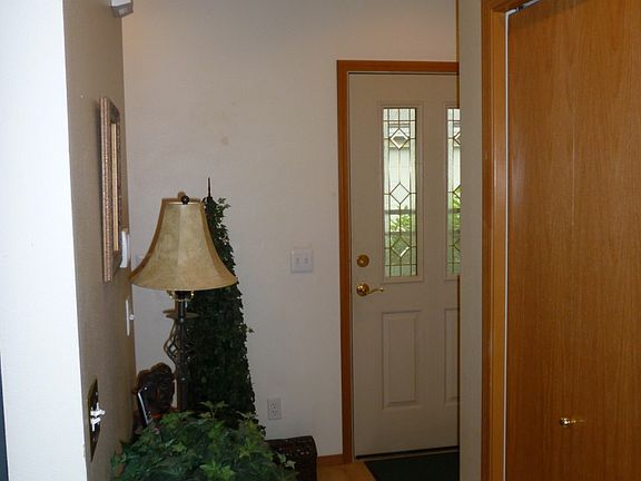 3rd image of 418 17th St SE Unit 11C