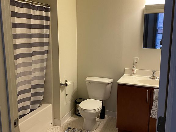 3rd image of 129 N Washington Ave #10661912