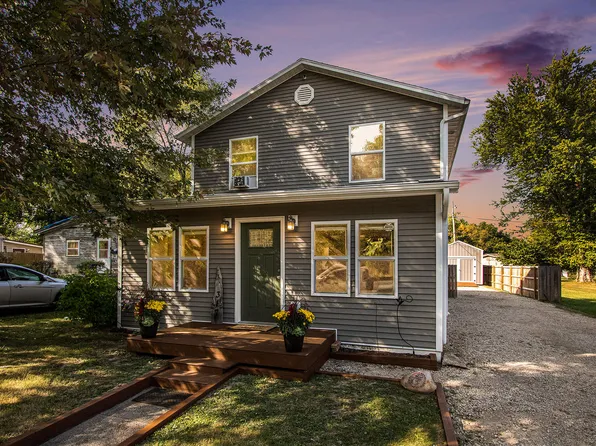 317 Elizabeth St, Buchanan, MI 49107