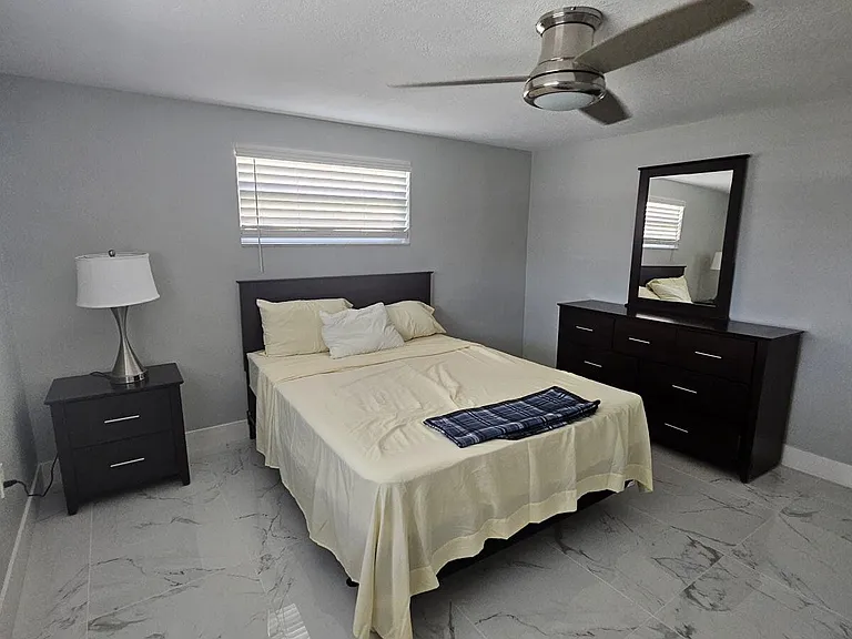 4931A Pompano Dr — Photo 11