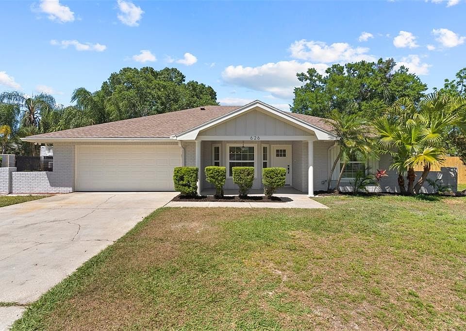1st image of 626 E Laurel Pointe Dr