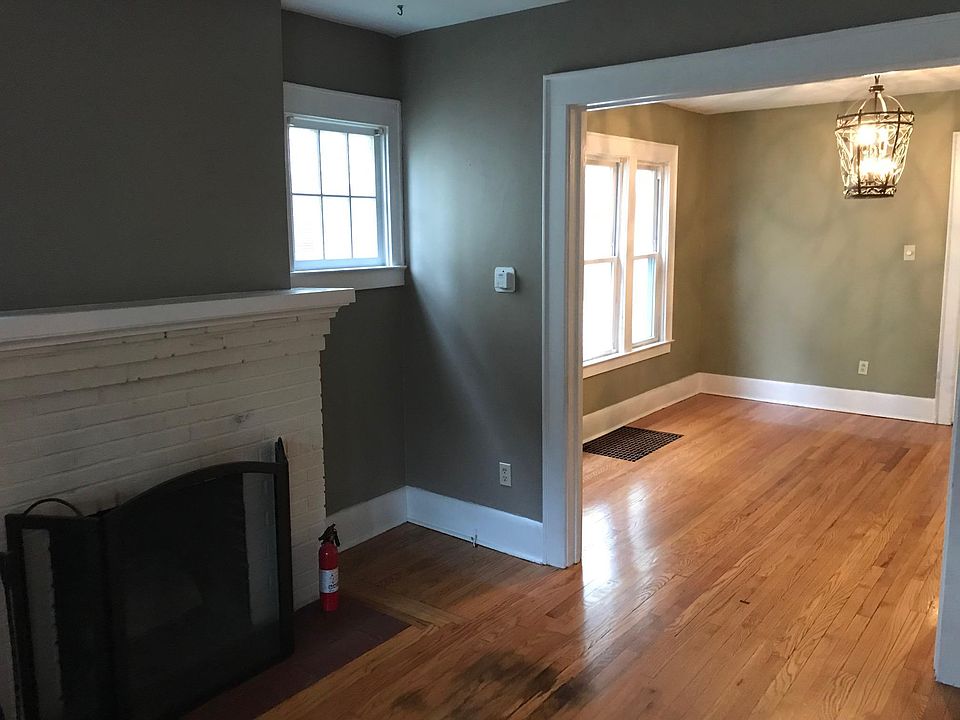 LIVING ROOM LOOKING TO DINING ROOM
