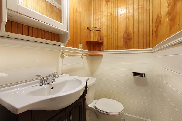 Rented by Compass | media 13