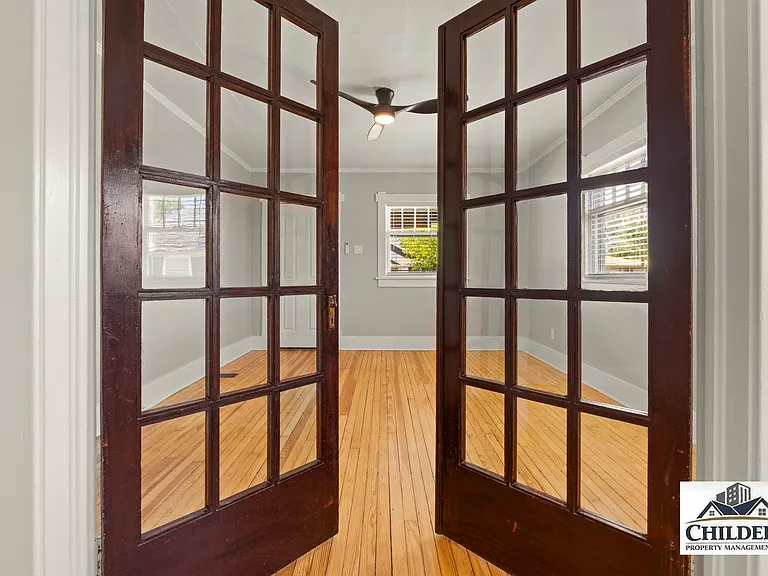 202 N Hooker St — Photo 4