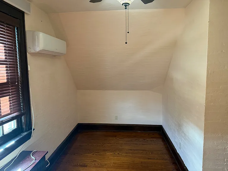 8337 Charlecote Rdg — Photo 20