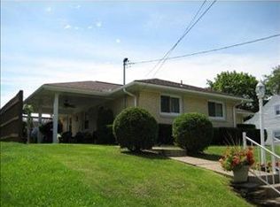 520 N 8th St, Jeannette, PA 15644