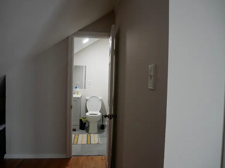 325 Amon Ter — Photo 8