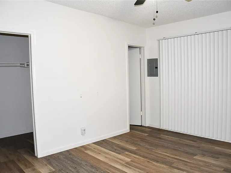 1637 W Malvern Ave #1637 — Photo 15