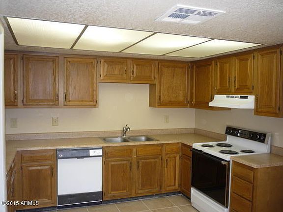 2nd image of 4138 E Larkspur Dr