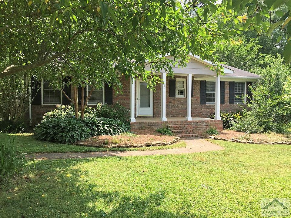 1st image of 104 Dixon Dr