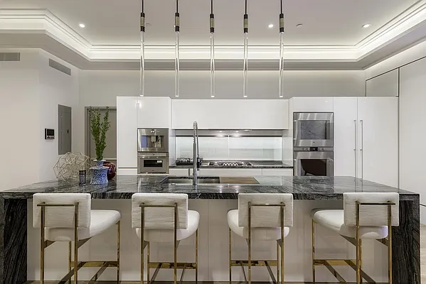 Sold by Nest Seekers International | media 4