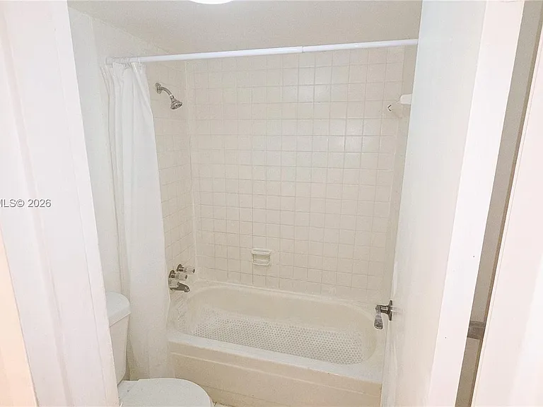 4344 NW 9th Ave #10-2B — Photo 12