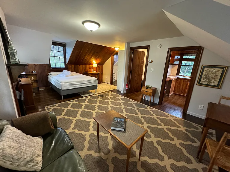1022 Englewood Dr #1 — Photo 8