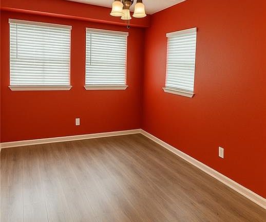 4th image of 4405 Cartier Ave