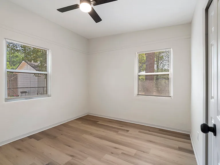 10471 Keuka Dr — Photo 9