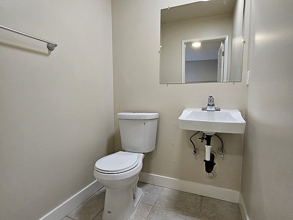 4th image of 367 N Prospero Dr #5