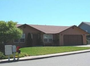 907 NW Regent Dr, Grants Pass, OR