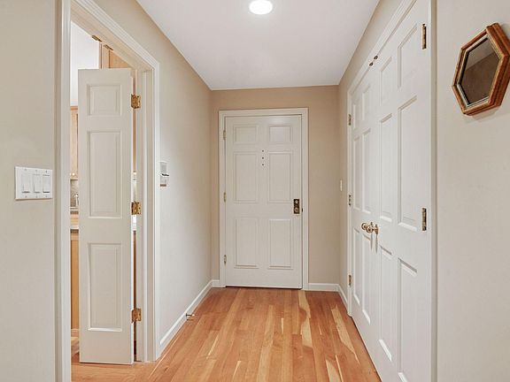 5th image of 5501 Village Dr APT 203
