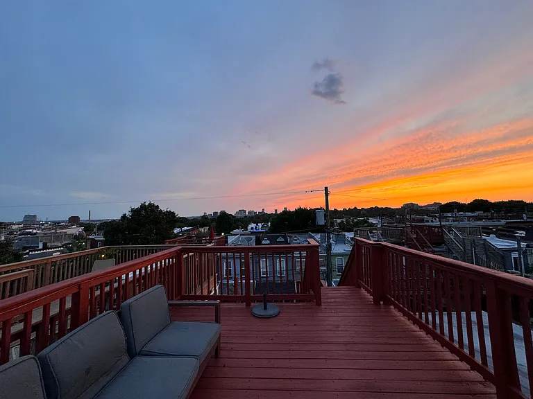 338 S East Ave — Photo 18