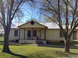 7461 Coughran Rd, Pleasanton, TX 78064