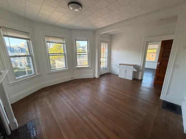 582 Cambridge St #2A, Allston, MA 02134