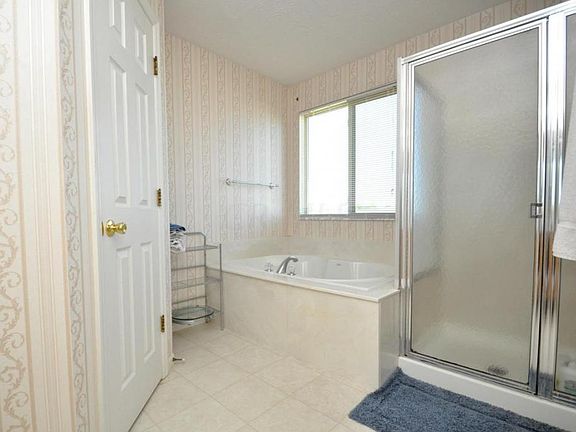4th image of 660 Theron Ct