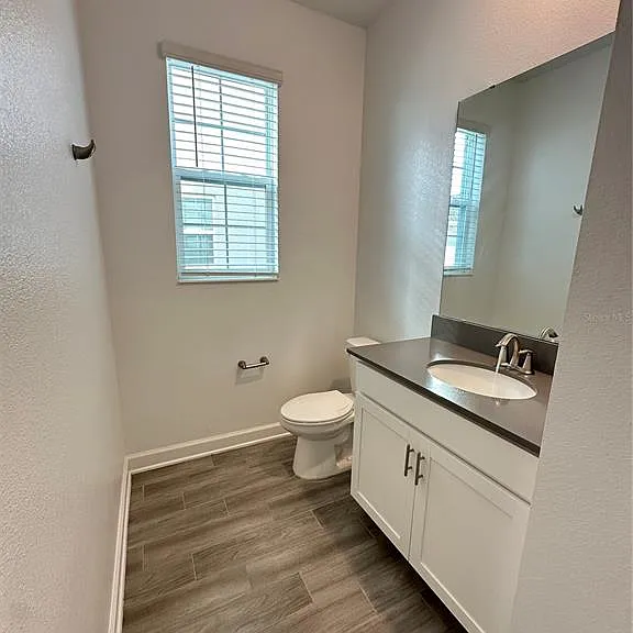 3080 Addison Blvd — Photo 4
