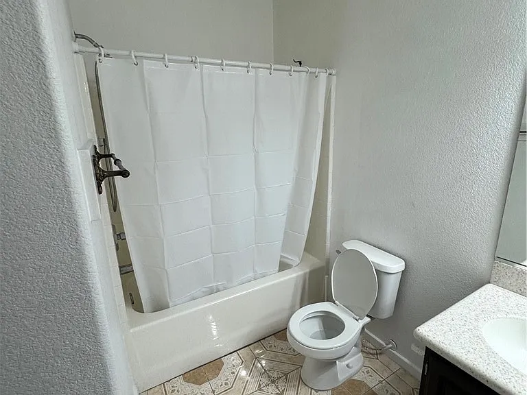 5655 E Sahara Ave #2008 — Photo 13