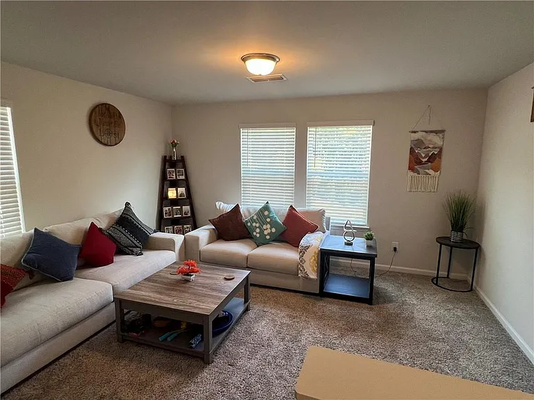 242 Wells Cir — Photo 13