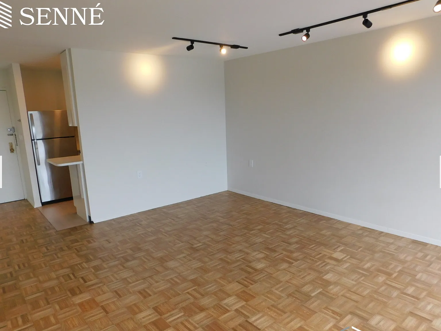 2 bed, 877 sqft, $4,200 — Photo 3