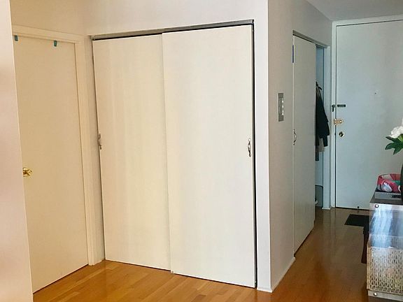 3rd image of 1636 N Wells St APT 709