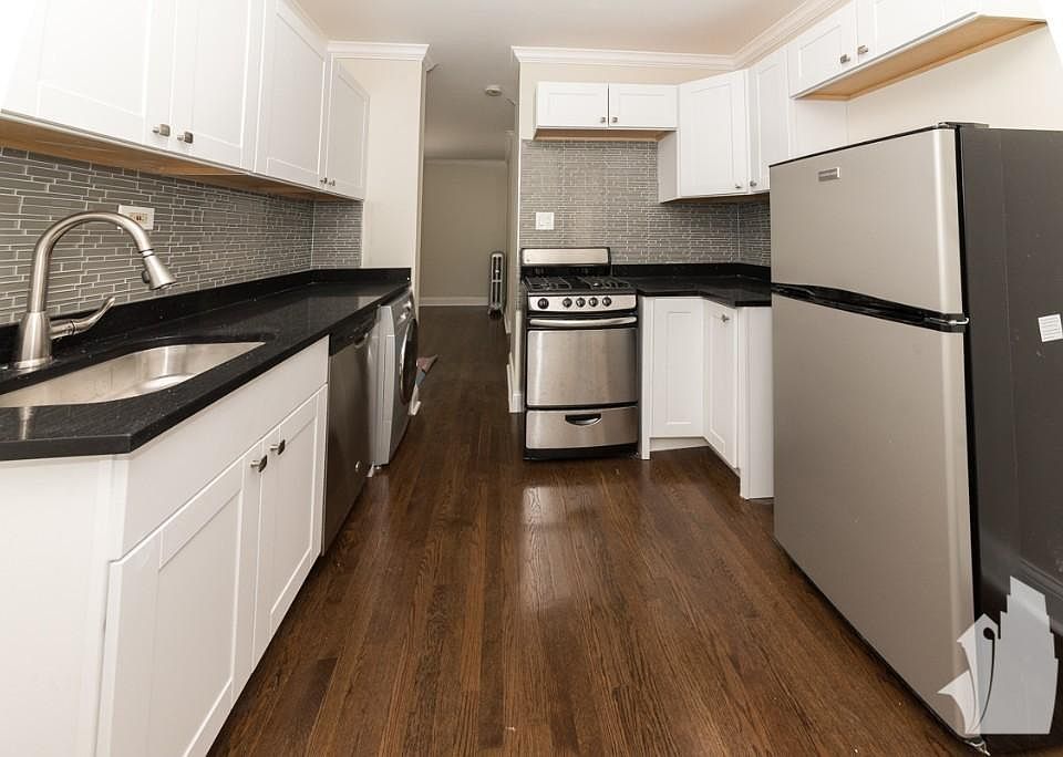 1st image of 2129 N Dayton St #2072nd