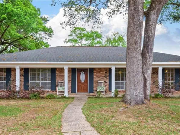 705 Oak Field Dr, Mobile, AL 36609