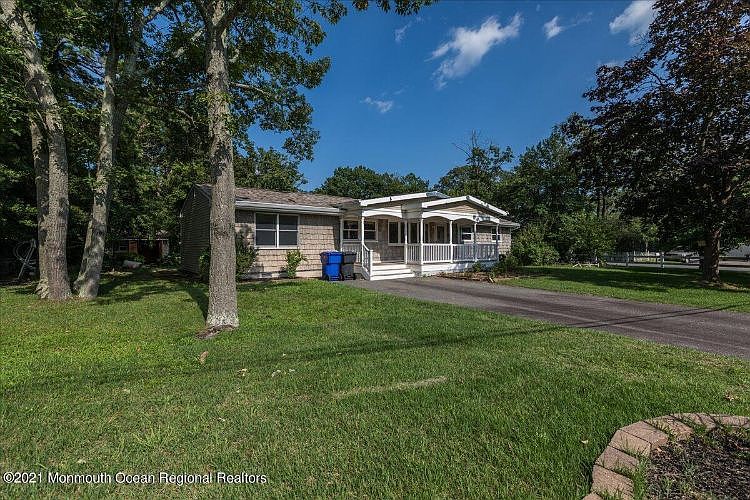 1st image of 883 Bellwood Dr