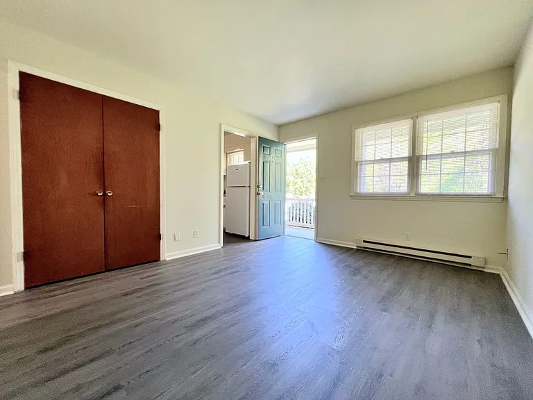 Lakewood Apartments — Photo 22