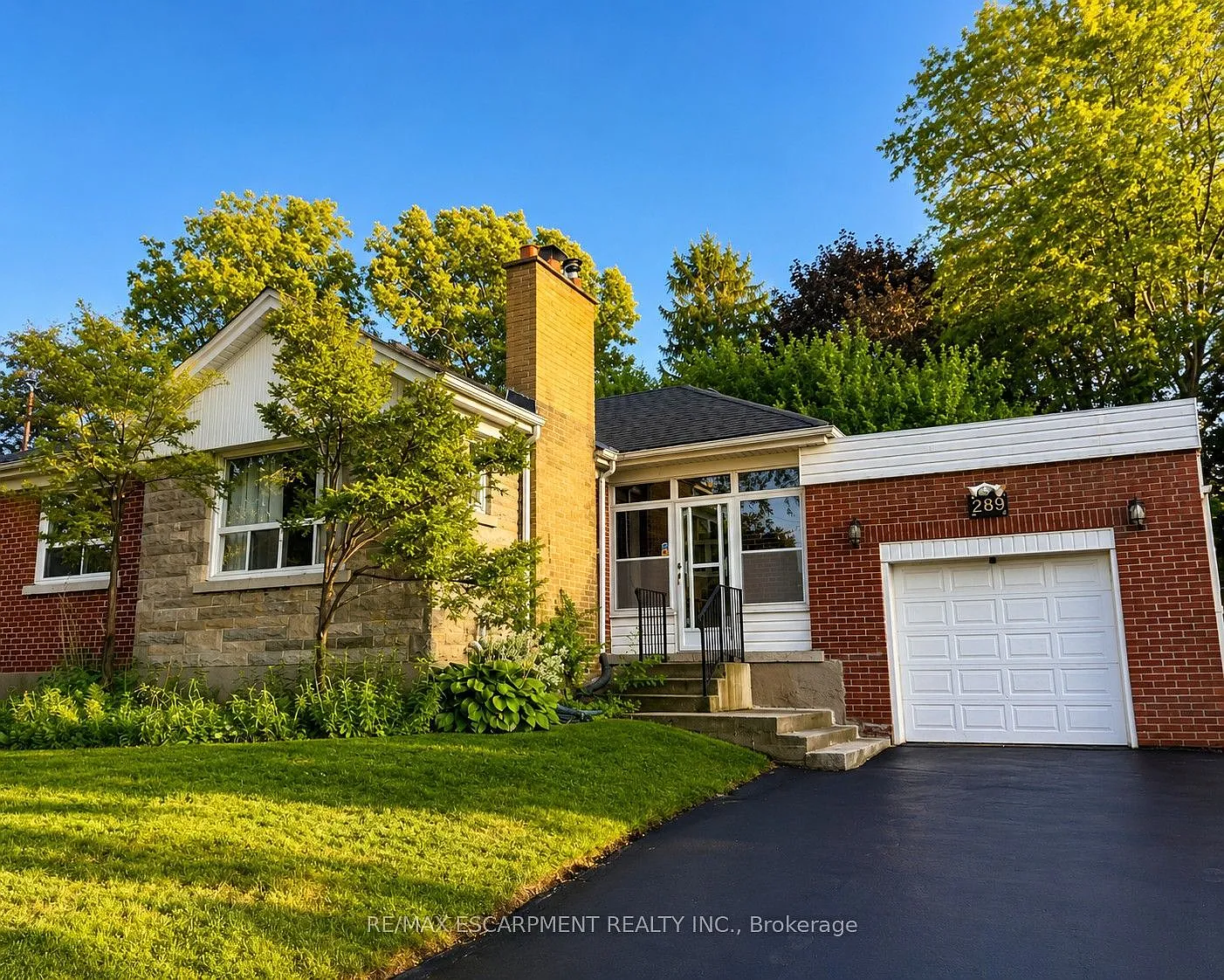 2 bed, $2,500 — Photo 1