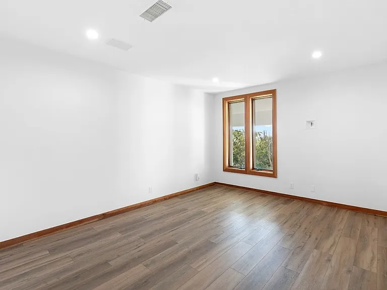 27091 Sea Vista Dr — Photo 46