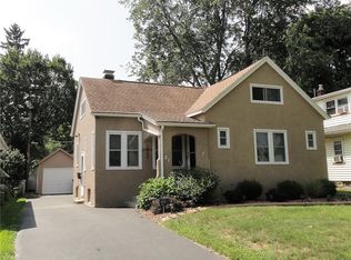 21 Beverly Hts, Rochester, NY 14616