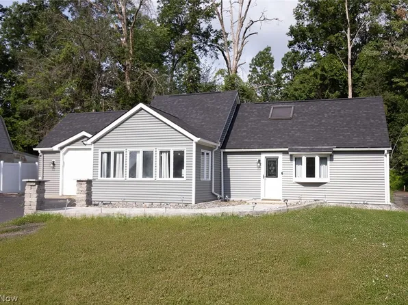 2915 North Rd NE, Warren, OH 44483