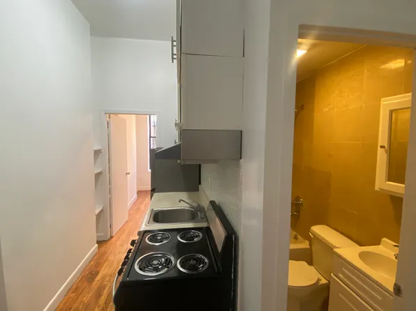 223 East 32nd Street image 13 of 14