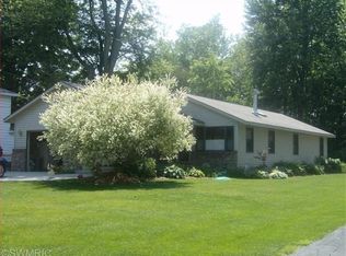 1003 Kusterer Ave NW, Grand Rapids, MI 49534